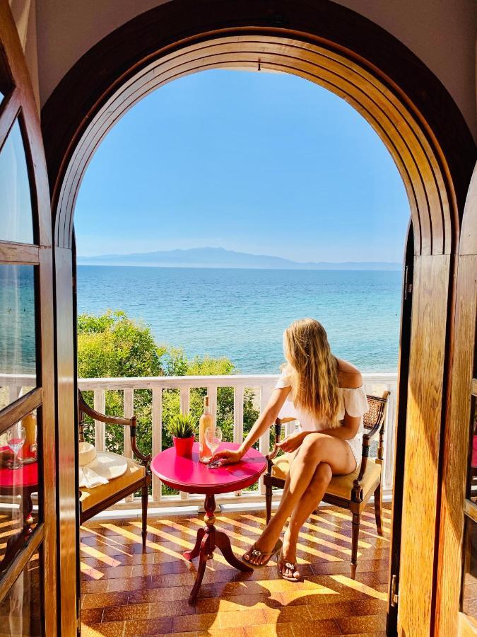 Byblos Mare-The Exclusive Beach Front Villa Skala Sotiros Exteriér fotografie